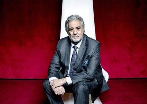 Plácido Domingo é acusado de se relacionar com seita de tráfico de pessoas