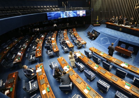 Senado aprova em 1º turno PEC que desobriga gasto mínimo em educação