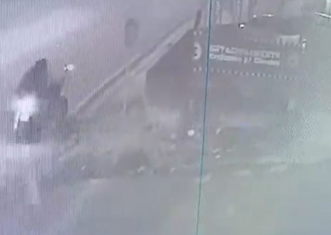 Vídeo mostra momento em que PM leva tiro na cabeça em Manaus