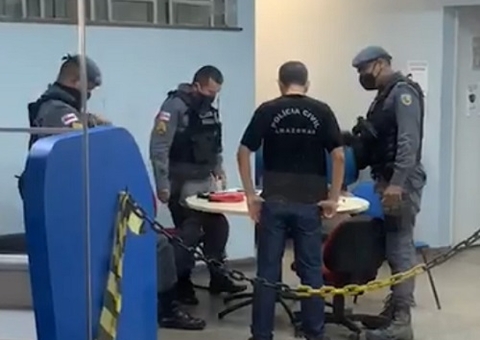 Após denúncias, suspeito é preso com drogas em boca de fumo em Manaus