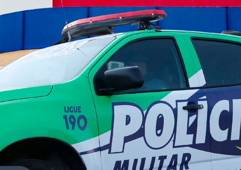 Grupo faz arrastão em Manaus e acaba preso pela PM com celulares e simulacro