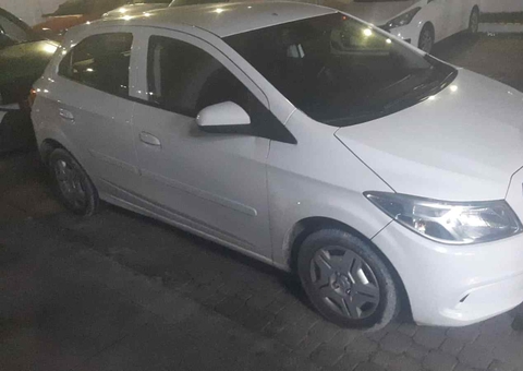 Dupla é presa após deixar motorista de aplicativo amarrado em matagal de Manaus