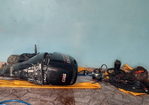 Lancha e motor roubados são recuperados em Manaus