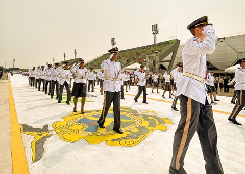 Desfile dos Colégios Militares da PMAM reuniu mais de 4 mil pessoas no Sambódromo