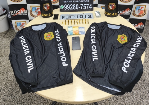 Homem com munições e camisas da Polícia Civil de SP é preso na Ponta Negra