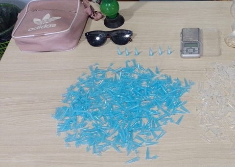 Casal do crime é preso após fazer de construção boca de fumo em Manaus