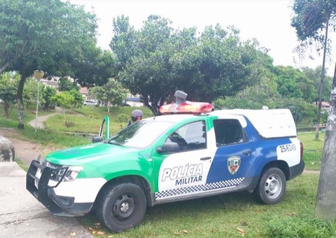 Criminosos fogem e adolescente acaba detido sozinho com drogas em Manaus