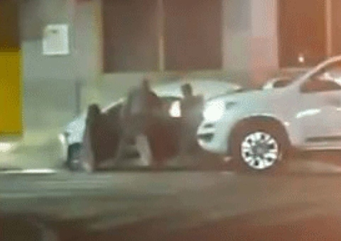 PMs são presos após executarem jovens com mais de 50 tiros