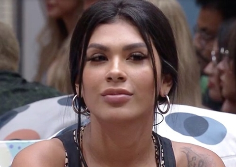 Pocah manda recado picante para noivo após eliminação de Projota;veja vídeo