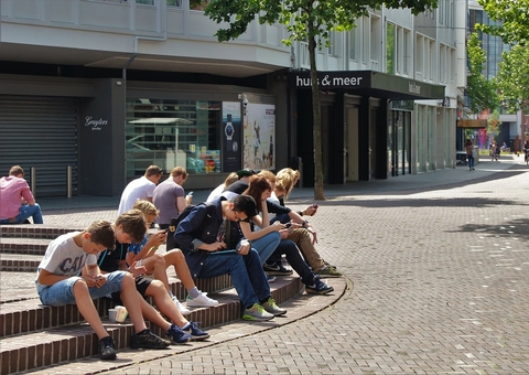 80% dos adolescentes têm hábitos que favorecem doenças crônicas, diz estudo