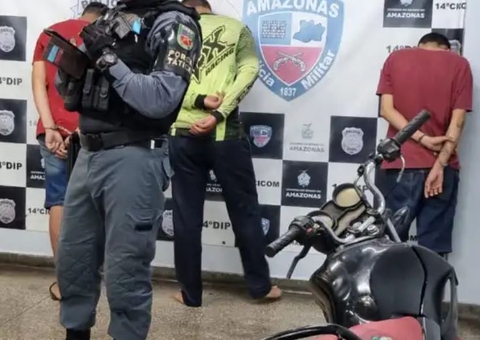 Após sequestrar motorista de app e fazer arrastões, trio é preso em Manaus