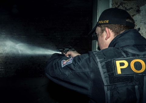 Iranianos são presos suspeito de planejar ataque terrorista no Reino Unido