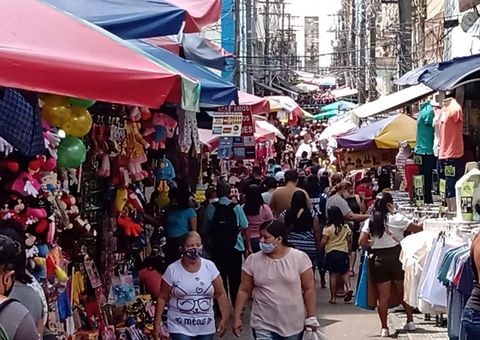 Mesmo com alerta de 3ª onda em Manaus, deputados pedem flexibilização