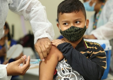 Campanha contra poliomielite e Multivacinação iniciam segunda em Manaus; veja locais