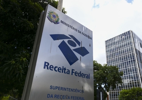 Tabela fica desatualizada e quem recebe 1,5 salário mínimo pagará IR
