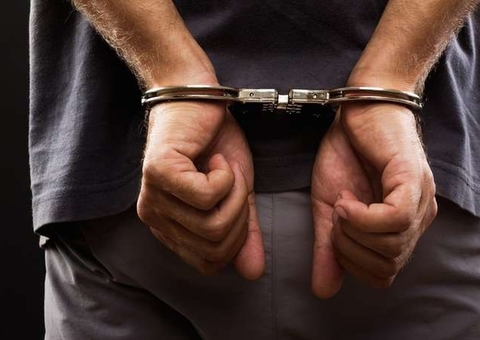 Homem é preso após perseguir e ameaçar ex em Manaus