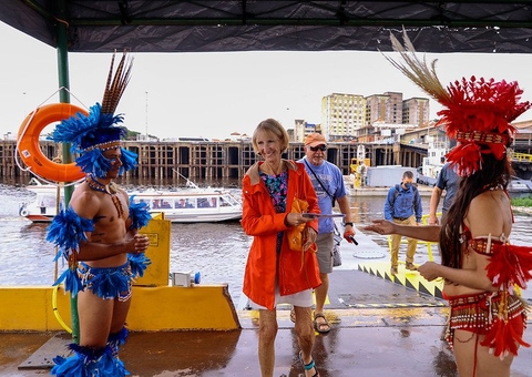 Navio Viking Sea chega a Manaus com mais de 1,3 mil turistas