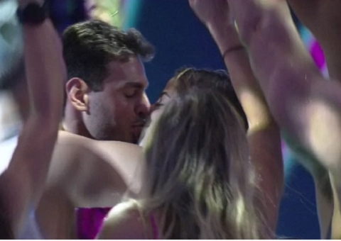 Key e Gustavo protagonizam o primeiro beijo do BBB23; veja vídeo