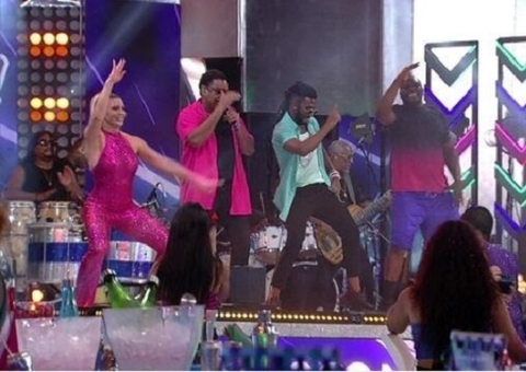 Beto Jamaica comete gafe com Sheila Mello em show no BBB23