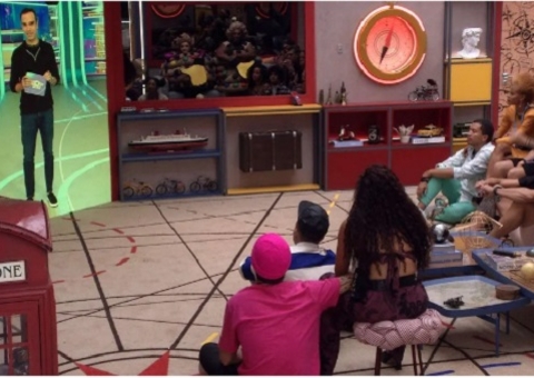 Tadeu Schmidt alerta casal Bruna Griphao e Gabriel sobre relacionamento tóxico no BBB23