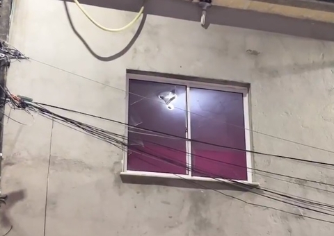 Criminosos jogam bomba na casa de rival em Manaus