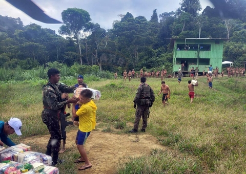 Governo distribui 4 toneladas de alimentos para comunidades yanomami