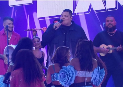 Vídeo: Festa do BBB23 começa com show de 'Menos é Mais'; confira atrações