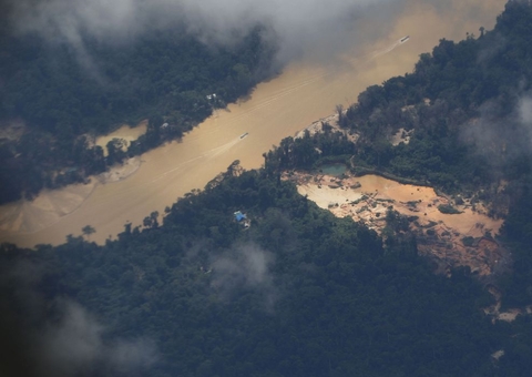 FAB reabre espaço aéreo em Roraima para saída espontânea de garimpeiros
