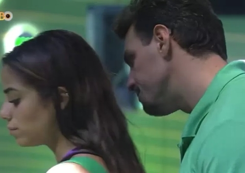 Key tem crise de ciúmes de Gustavo: 'Ela não me respeita'