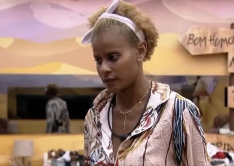 Aline dispara após Domitila falar de recalque: 'Respeita minha historia'