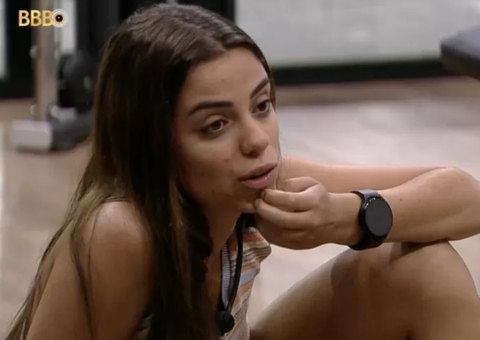 Key acusa Larissa de dar em cima de Gustavo