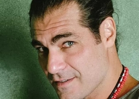 Casado há 20 anos, Thiago Lacerda comenta troca de mensagens com Key