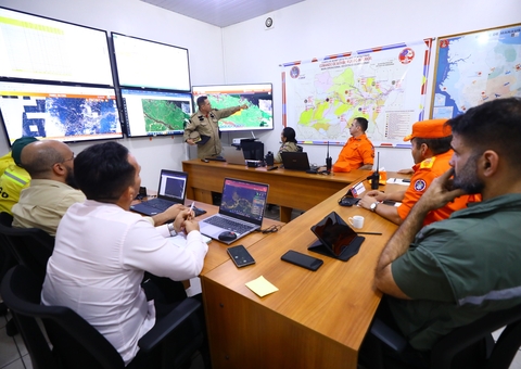 Mais 23 brigadistas do Ibama chegam ao Amazonas para reforçar combate às queimadas