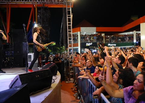 Grupo Primas e Bordões se apresenta hoje na Casa de Praia Zezinho Corrêa