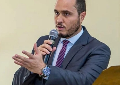 Criminosos tentam executar prefeito enquanto ele saía de casa