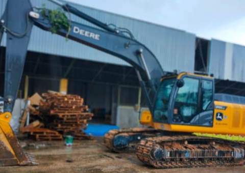 Trio é preso por derrubar árvores em avenida de Manaus