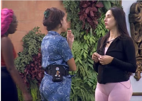 Deniziane diz que tem medo de 'brincar' com Matteus