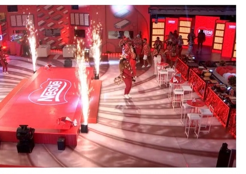 Léo Santana chega em trio elétrico na festa do BBB; vídeo