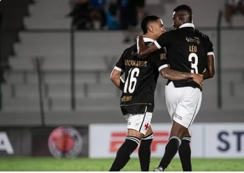 Vasco e Sampaio empatam em jogaço com seis gols e lambança de goleiro