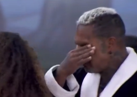 Rodriguinho chora após eliminação de Vinicius; vídeo
