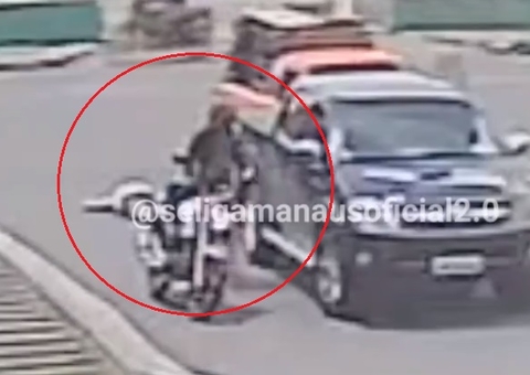 Idoso desmaia após ser agredido por motociclista em briga de trânsito no Alvorada