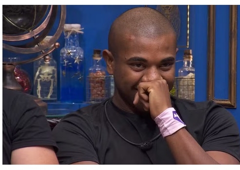 Davi ri após Bin Laden se confundir e citá-lo como 'fechamento'; vídeo