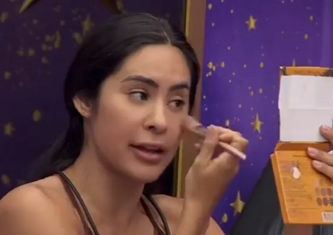 Isabelle se revolta com brothers: 'vai pra casa do c*aralho'