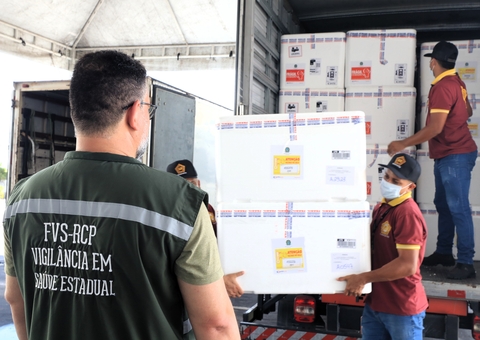 Amazonas recebe mais de 78 mil doses de vacina contra a dengue