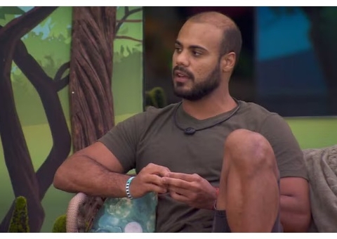 Marcus fica incomodado com questionamentos de Isabelle: 'achei estranho'