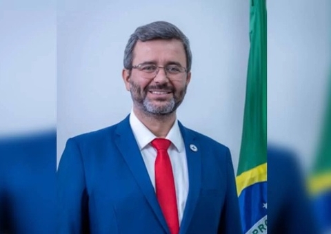 Secretário do Ministério da Saúde, Nésio Fernandes é exonerado