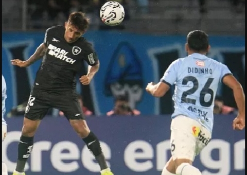 Botafogo perde pênalti, cede à pressão e leva empate do Aurora na Libertadores