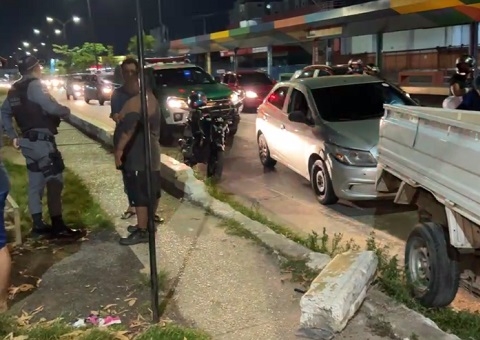 Motorista embriagado é preso após bater em dois carros em Manaus