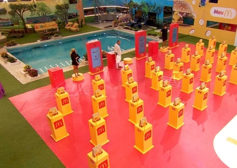 Bin Laden, Lucas e Fernanda se enfrentam na prova Bate Volta