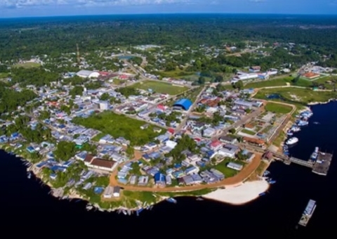 Mãe e filha morrem após barco naufragar em Santa Isabel do Rio Negro